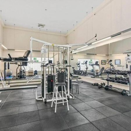 Fabulous Sea Views In The Heart Of Surfers Apartment Гоулд Коуст Екстериор снимка