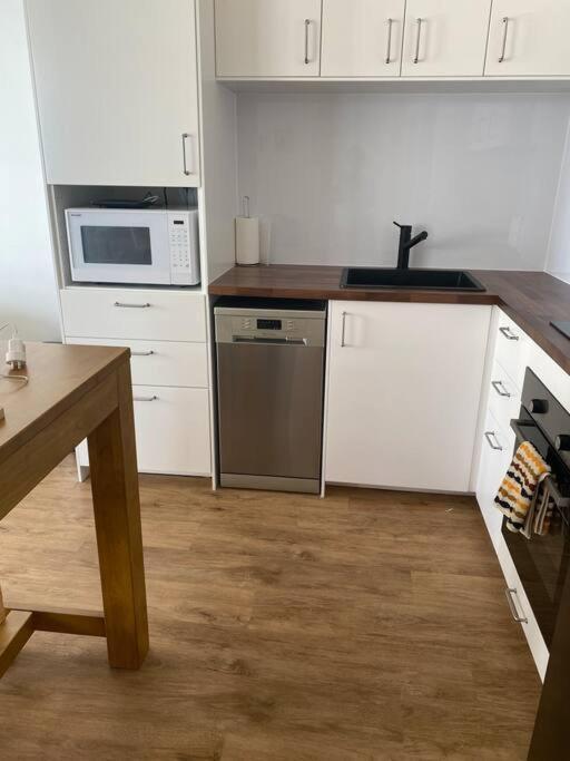 Fabulous Sea Views In The Heart Of Surfers Apartment Гоулд Коуст Екстериор снимка